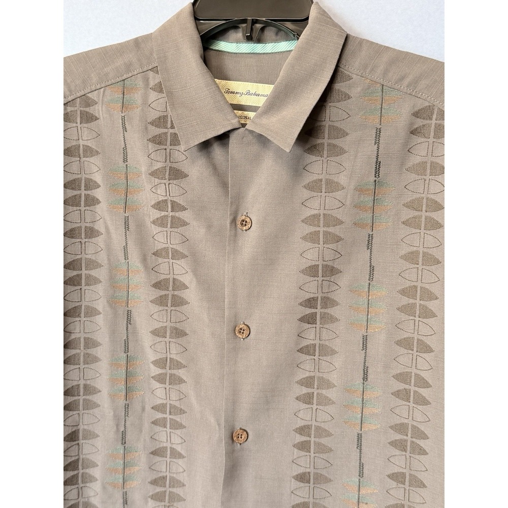 Tommy Bahama Silk Blend Shirt Men M Gray Geometric Embroidery Original Fit - Picture 3 of 6